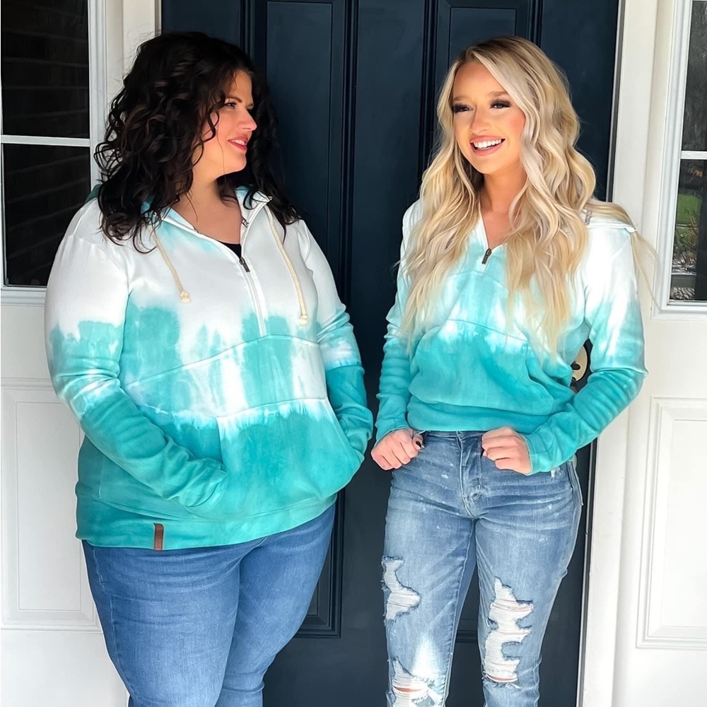 Ampersand Avenue - Half Zip Sweatshirt - Blue-tiful Horizons

Gorgeous Teal